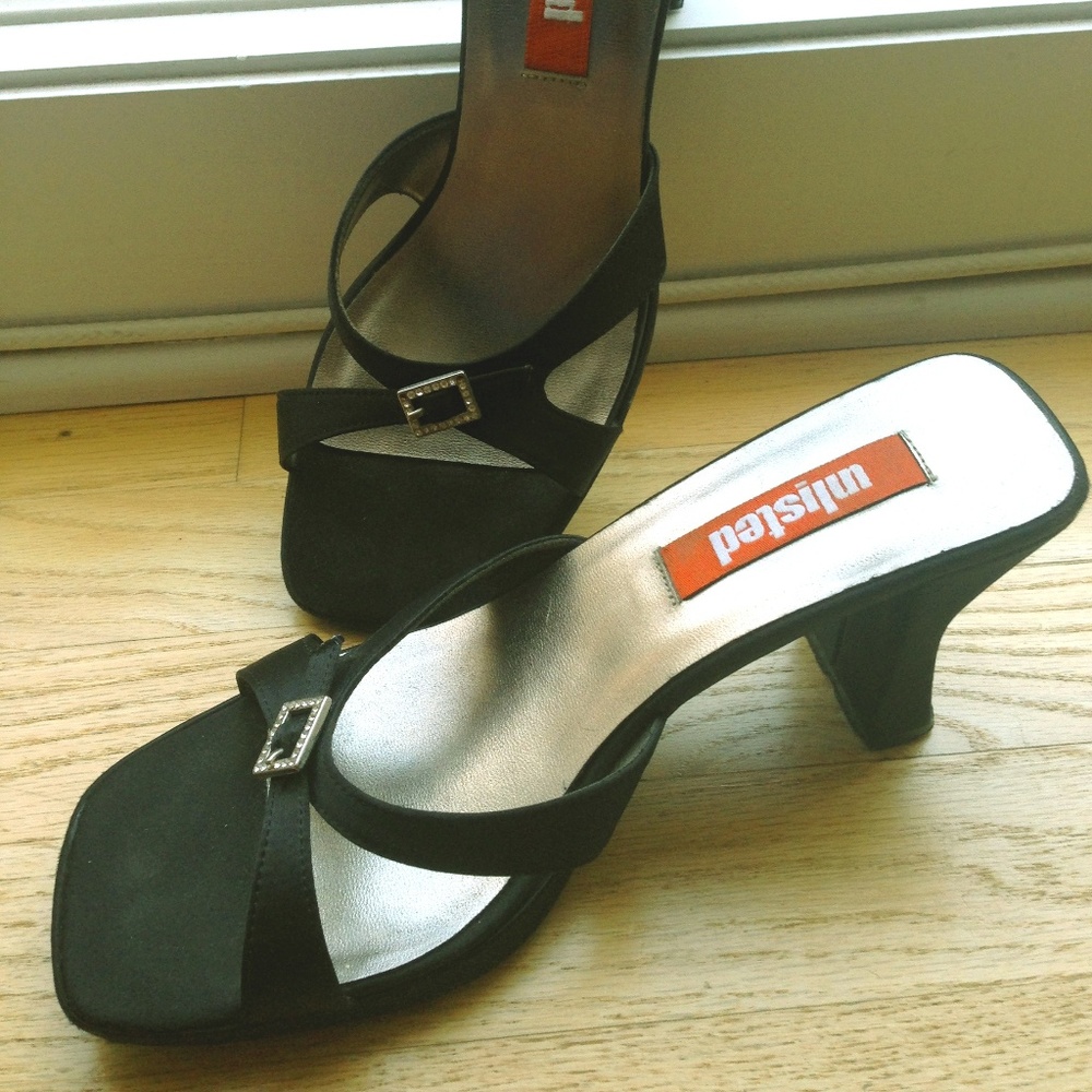 Unlisted Women's Black Slides
